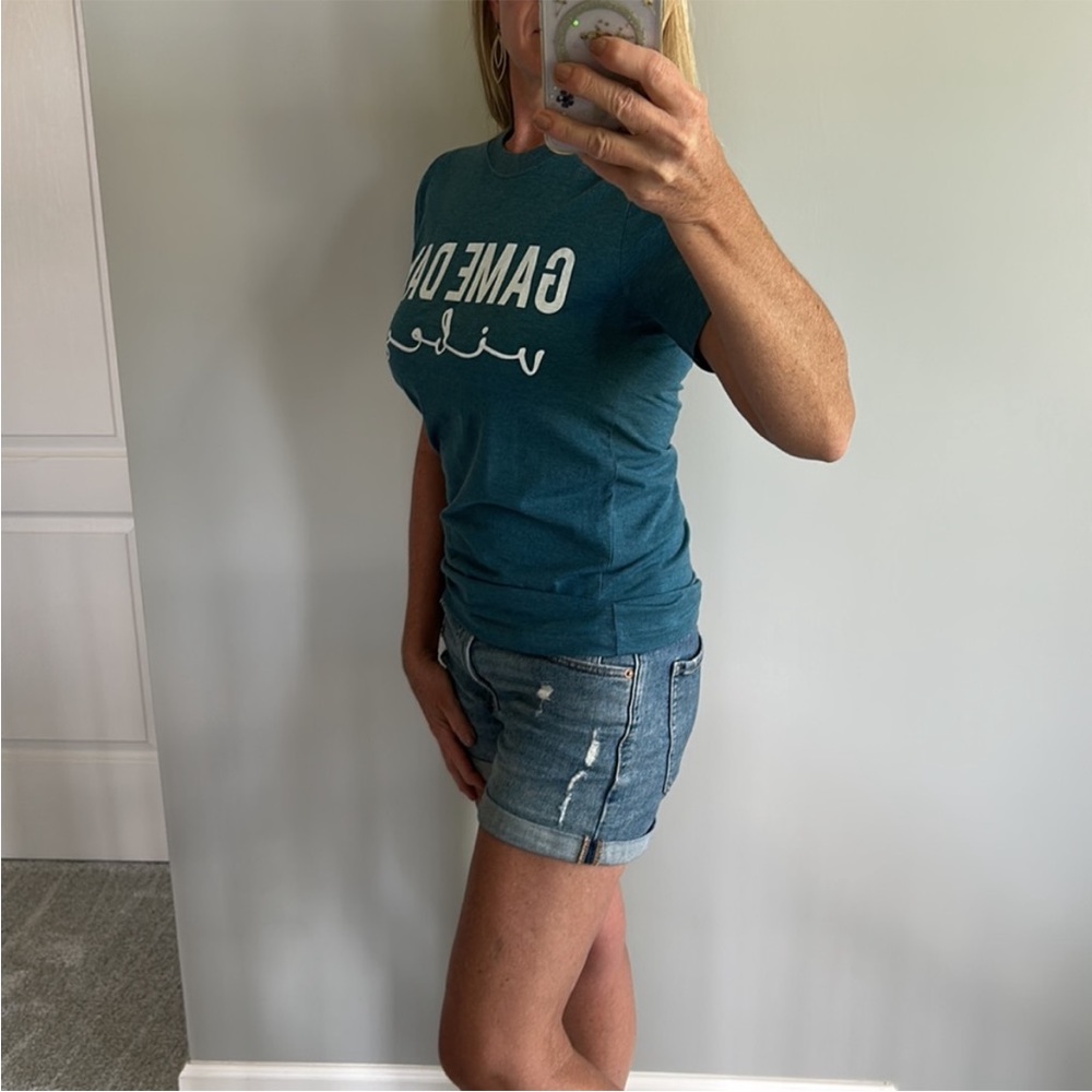 ‘Game Day Vibes’ Short Sleeve Graphic Tee - Picture 3 of 6